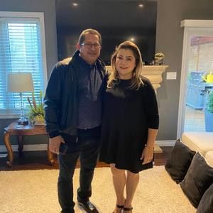 Meet your Posher, Claudia monica y